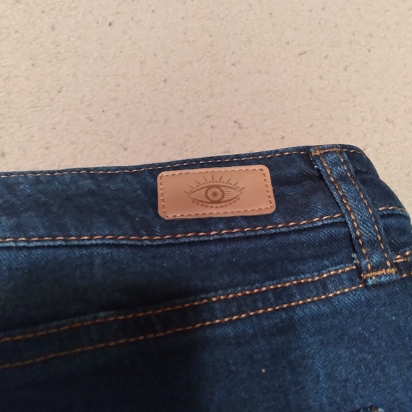 Denim shorts - Picture 3 of 4